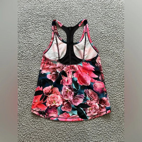 Women’s Lululemon Floral Lightened Up Singlet Tank Secret Garden / Black EUC - Picture 5 of 8
